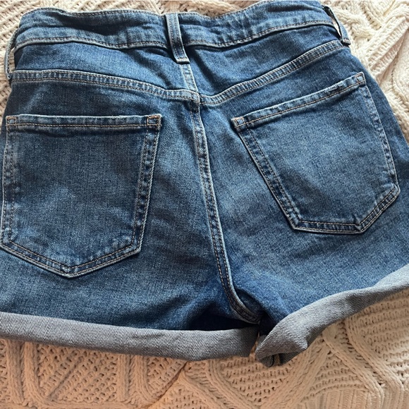 Old navy jean shorts - Picture 3 of 3